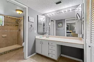 6698 N 10th Ave N, Lake Worth, FL 33467 - Photo 9