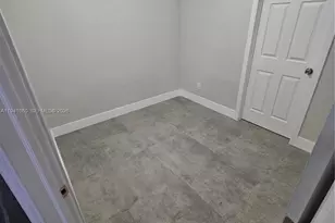 7302 NW 76th Dr, Tamarac, FL 33321 - Photo 5