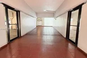 505 NE 30th St, Miami, FL 33137 - Photo 27