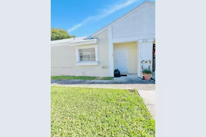 885 NE 213th Ter #2, Miami, FL 33179 - Photo 3