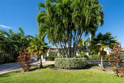 6465 Pine Tree Drive Cir, Miami Beach, FL 33141 - Photo 39