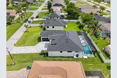 4333 SW 16th Pl, Other City - In The State Of Florida, FL 33914 - Photo 5