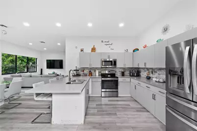 918 NE 36th Ave, Homestead, FL 33033 - Photo 7