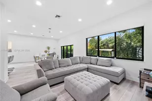 918 NE 36th Ave, Homestead, FL 33033 - Photo 1