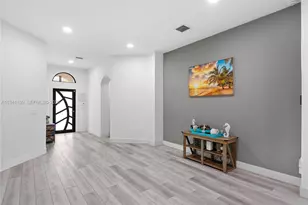 918 NE 36th Ave, Homestead, FL 33033 - Photo 3