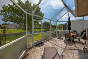 1248 W Lakes Dr, Deerfield Beach, FL 33442 - Photo 15