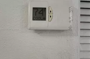 10000 NW 80th Ct, Hialeah Gardens, FL 33016 - Photo 25