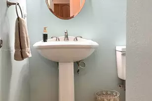 8900 Washington Blvd, Pembroke Pines, FL 33025 - Photo 11