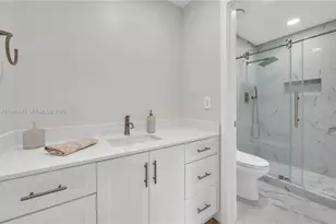 10959 W Clairmont Cir, Tamarac, FL 33321 - Photo 19