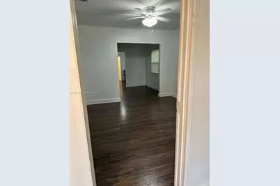 920 NW 22nd Ct #920, Miami, FL 33125 - Photo 7