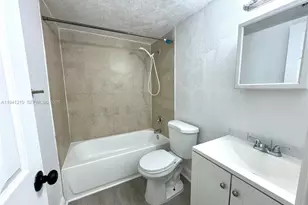 1525 NE 135th St, North Miami, FL 33161 - Photo 9