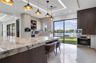 19600 NE 26th Ave, Miami, FL 33180 - Photo 3