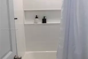 250 NW 14th Way, Dania Beach, FL 33004 - Photo 11