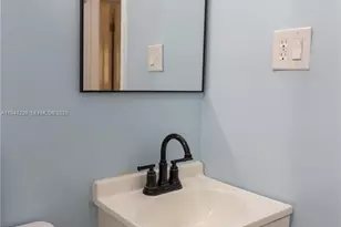 250 NW 14th Way, Dania Beach, FL 33004 - Photo 13