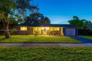 312 N Luna Ct, Hollywood, FL 33021 - Photo 1