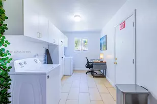 312 N Luna Ct, Hollywood, FL 33021 - Photo 37