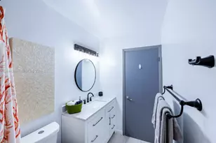 312 N Luna Ct, Hollywood, FL 33021 - Photo 45