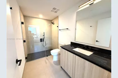 225 N Miami Ave #3505, Miami, FL 33132 - Photo 9