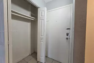 4550 NW 9th St, Miami, FL 33126 - Photo 13