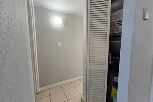 4550 NW 9th St, Miami, FL 33126 - Photo 5