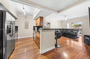 231 SW 116th Ave, Pembroke Pines, FL 33025 - Photo 3