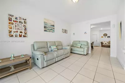 11805 SW 245th Ter, Homestead, FL 33032 - Photo 9