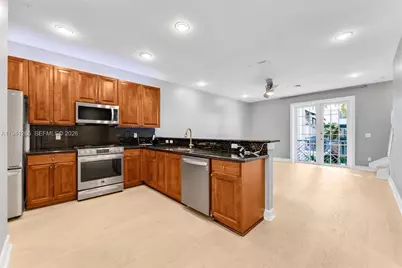 2249 NE 9th Ave, Wilton Manors, FL 33305 - Photo 3