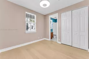 2249 NE 9th Ave, Wilton Manors, FL 33305 - Photo 15