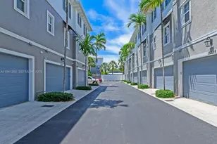 2249 NE 9th Ave, Wilton Manors, FL 33305 - Photo 37