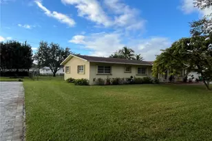 8492 SW 102nd St, Miami, FL 33156 - Photo 15