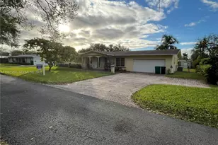 8492 SW 102nd St, Miami, FL 33156 - Photo 11