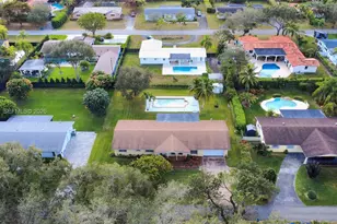 8492 SW 102nd St, Miami, FL 33156 - Photo 7