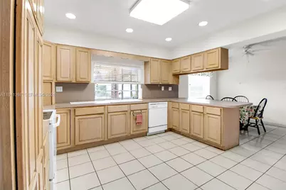 8492 SW 102nd St, Miami, FL 33156 - Photo 25