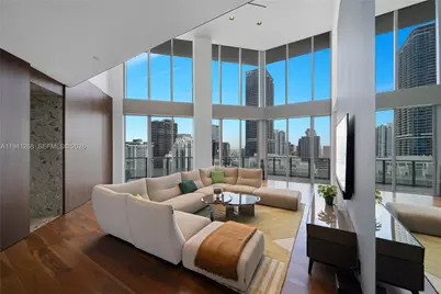 1300 Brickell Bay Dr #4401, Miami, FL 33131 - Photo 5