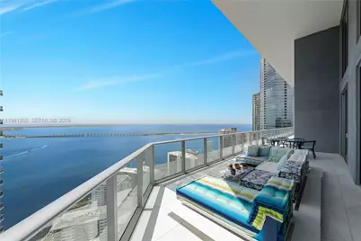 1300 Brickell Bay Dr #4401, Miami, FL 33131 - Photo 3