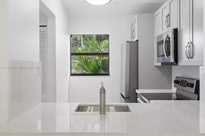 6850 NW 173rd Dr #103, Hialeah, FL 33015 - Photo 9