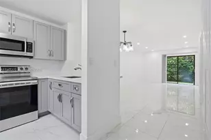 6850 NW 173rd Dr, Hialeah, FL 33015 - Photo 51