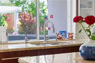 930 NE 182nd Ter, North Miami Beach, FL 33162 - Photo 33