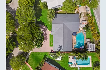 930 NE 182nd Ter, North Miami Beach, FL 33162 - Photo 7