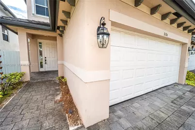 3136 SE 2nd Dr, Homestead, FL 33033 - Photo 3