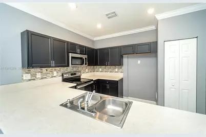 3136 SE 2nd Dr, Homestead, FL 33033 - Photo 9