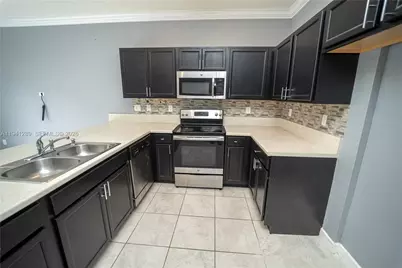 3136 SE 2nd Dr, Homestead, FL 33033 - Photo 11