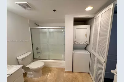 1200 Brickell Bay Dr #1708, Miami, FL 33131 - Photo 13