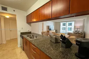 1200 Brickell Bay Dr, Miami, FL 33131 - Photo 5