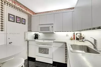 5005 Collins Ave #1224, Miami Beach, FL 33140 - Photo 19