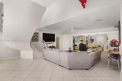 5343 Orduna Dr, Coral Gables, FL 33146 - Photo 13