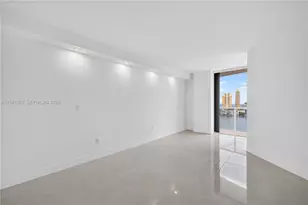 4000 Island Bl, Aventura, FL 33160 - Photo 47