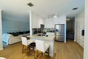 10919 NW 67th Terrace, Doral, FL 33178 - Photo 7