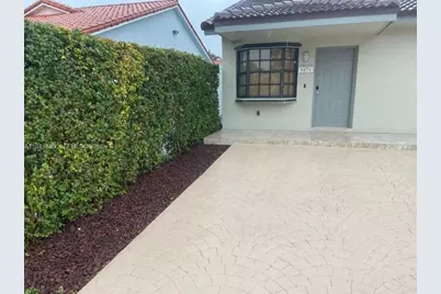 9076 NW 114th St #9076, Hialeah Gardens, FL 33018 - Photo 13