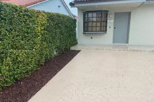 9076 NW 114th St, Hialeah Gardens, FL 33018 - Photo 13